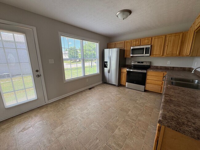 Foto del edificio - Newly Renovated 3BR 2BA home close to GM, ...