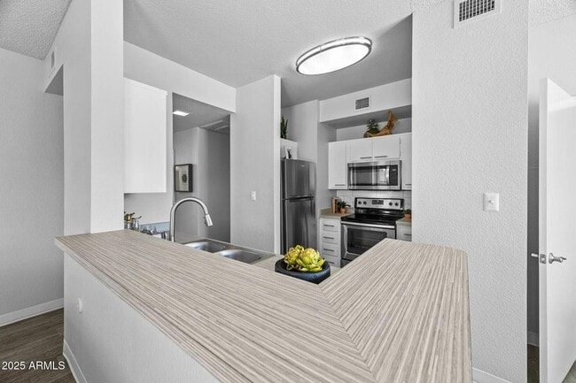 Photo - 250 S Elizabeth Way Apartment