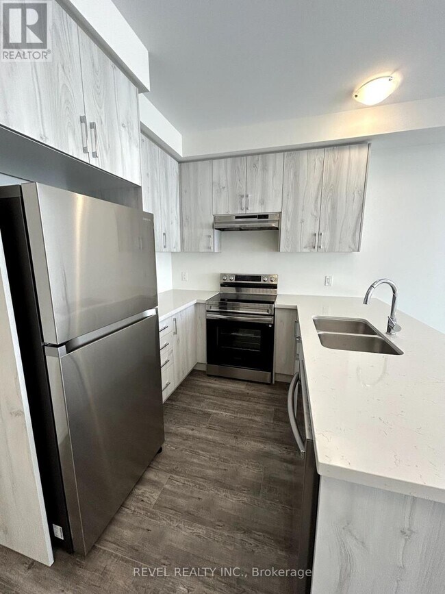 Building Photo - 25 RADIUM Ln
