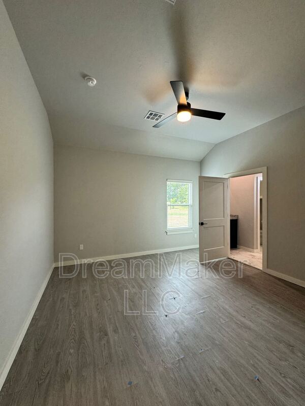 Building Photo - 761 Apple Blossom Wy