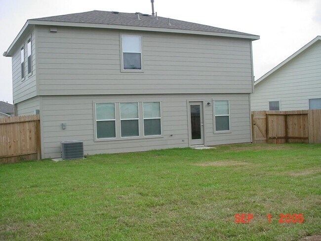 Building Photo - 29423 Legends Hill Dr