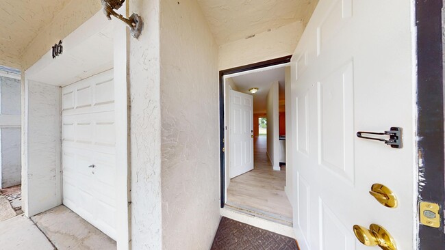 Building Photo - 105 Pheasant Run Blvd
