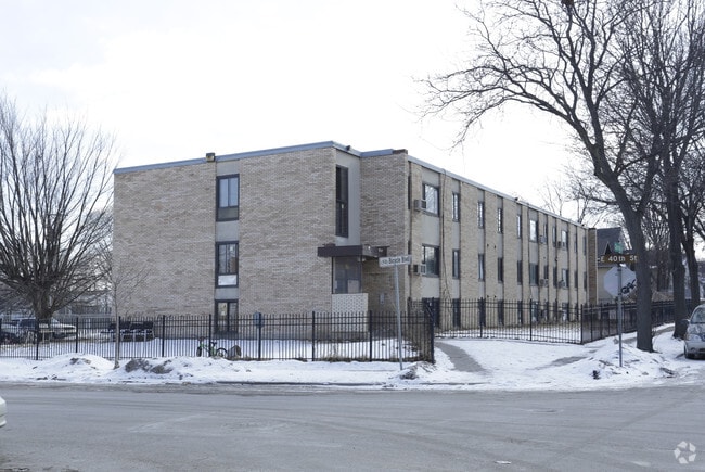 Building Photo - 4001 Clinton Ave