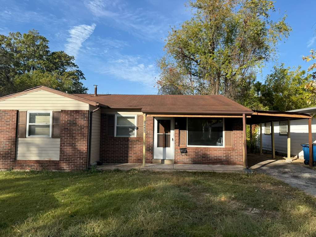 Foto principal - Charming 3-Bed, 1.5-Bath Home for Rent in ...