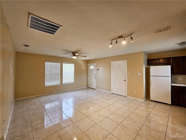 Building Photo - 6202 S Rivera St