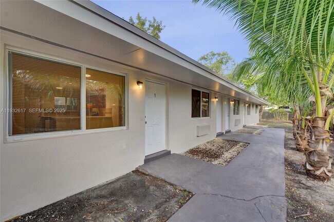 Foto del edificio - 30 SW 8th St