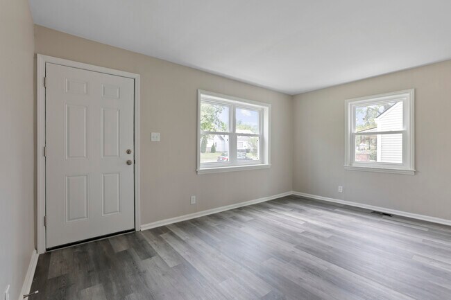 Building Photo - 3113 Pontiac St