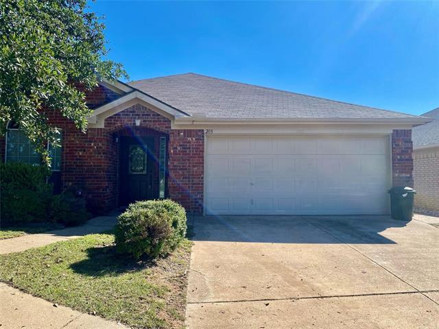 Foto principal - 203 Jacinth Ln