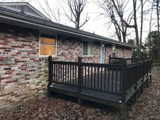 Building Photo - 3816 Granada Dr