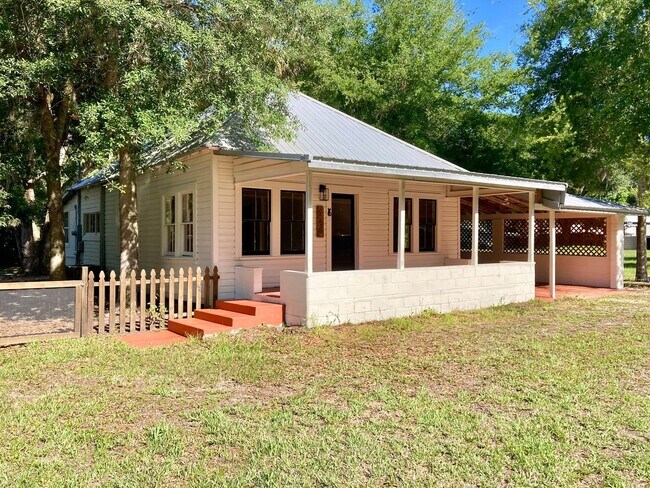 Foto del edificio - Crystal River Cottage!
