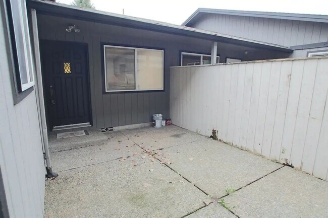 Foto del edificio - 290-292 65th Court Southwest