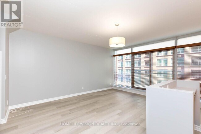 Photo du bâtiment - 514 - 333 ADELAIDE STREET E