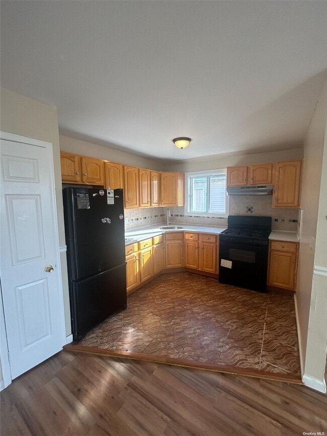 Foto del edificio - 146-37 Guy R Brewer Blvd