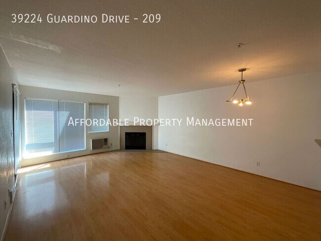 Foto del edificio - 39224 Guardino Dr