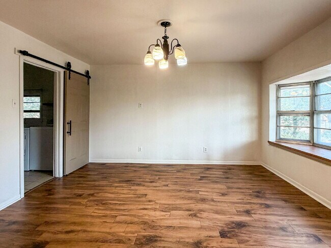 Foto del edificio - 3221 Emory St