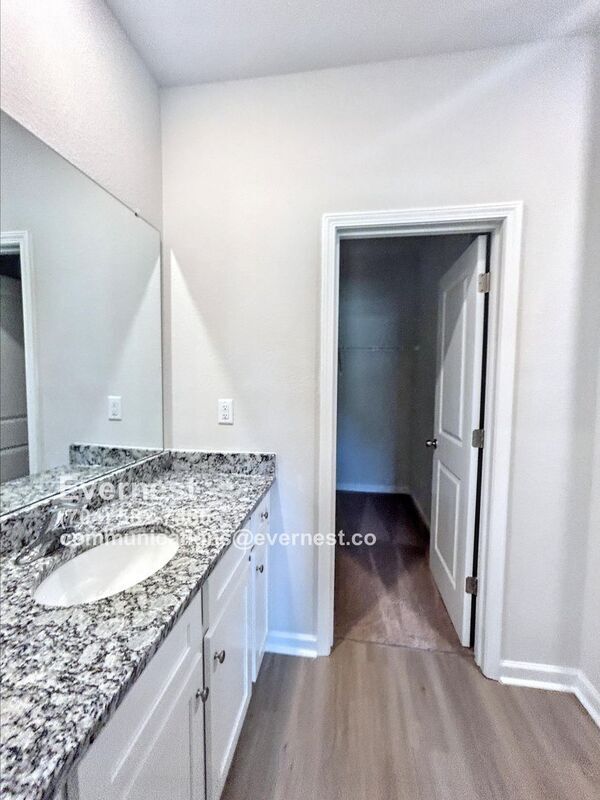 Building Photo - 209 Aniston Ln