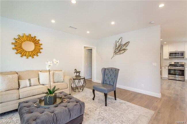 Building Photo - 3 br, 2 bath House - 14733 Runnymede St