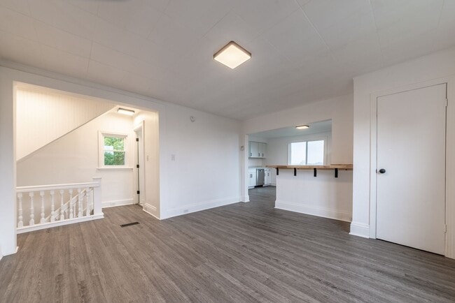 Photo - 965 Industry St Apartment