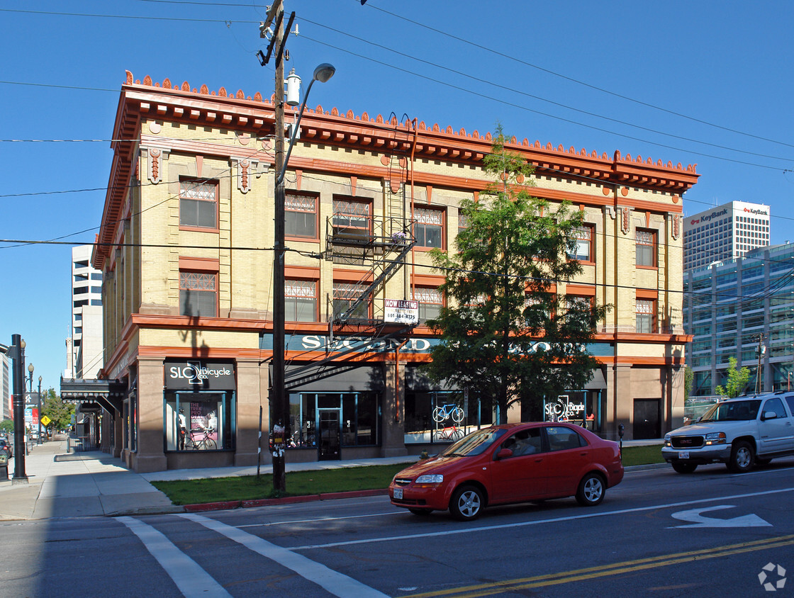 Primary Photo - Stratford Hotel Apartments