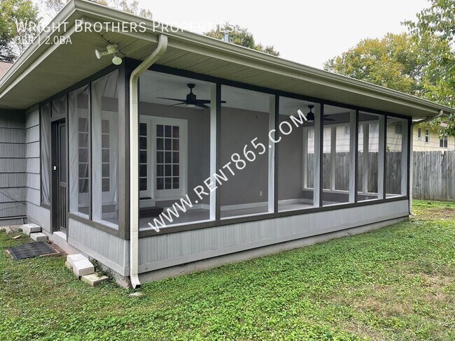 Building Photo - 4709 Lonas Dr