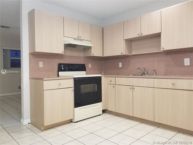 Foto del edificio - 5820 SW 27th St