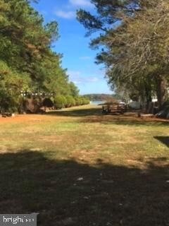 Building Photo - 17244 Piney Point Rd