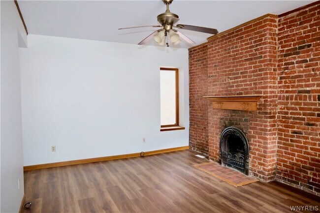 Foto del edificio - 120 N Pearl St
