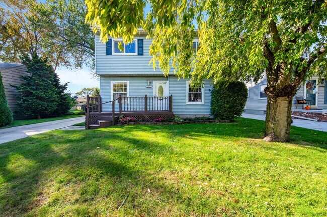 Foto del edificio - 22100 Revere St