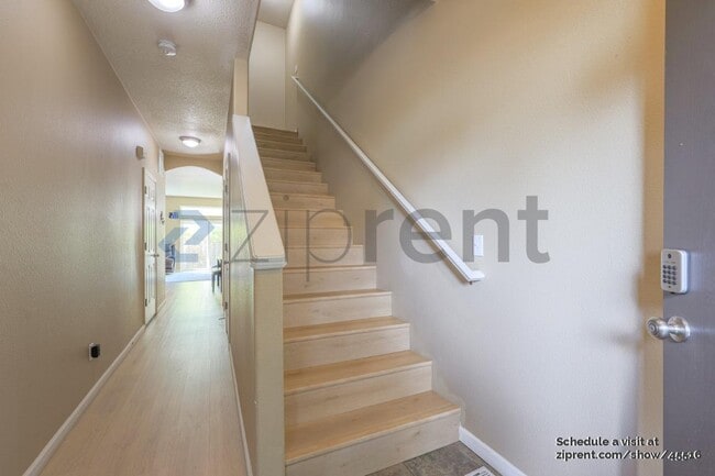 Building Photo - 17258 SW Pleasanton Ln