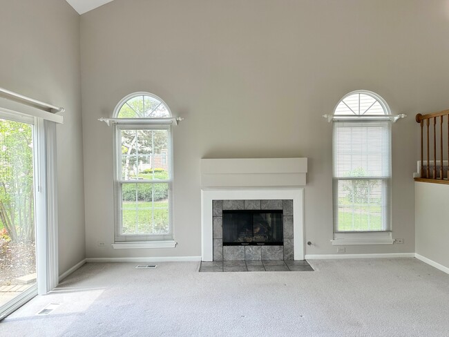 Building Photo - 240 Steeplechase Ct