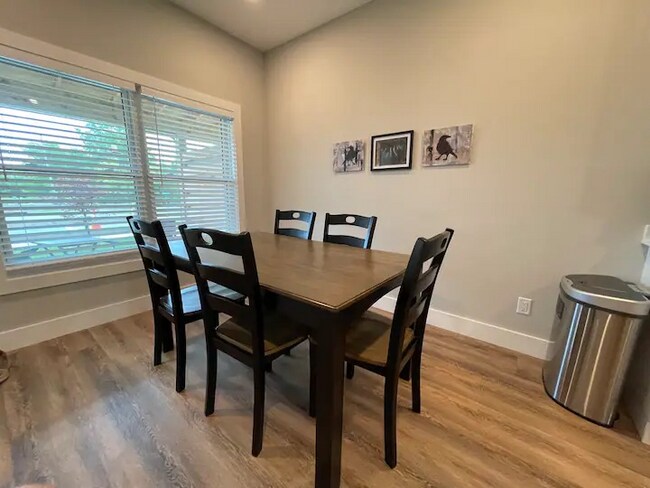 Foto del edificio - 2044 Solstice Ln