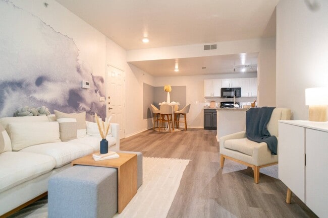 Building Photo - The Palmera on 3009