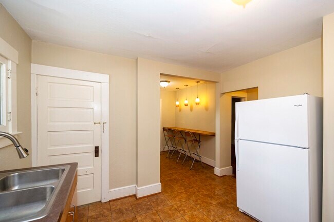 Foto del edificio - 201 Koch Ave