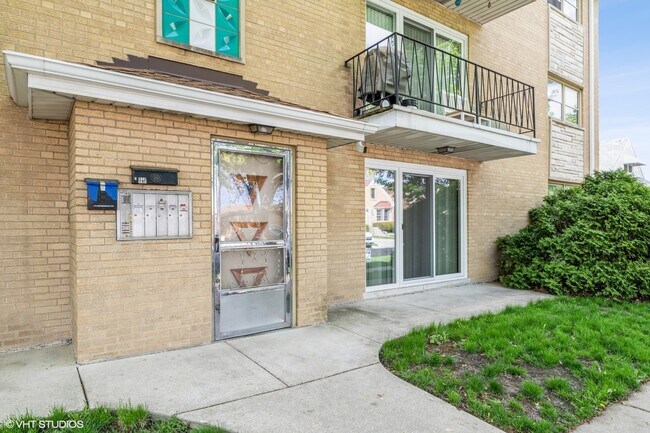 Foto del edificio - 5534 W Bryn Mawr Ave