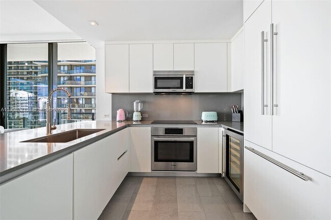 Foto del edificio - 88 SW 7th St