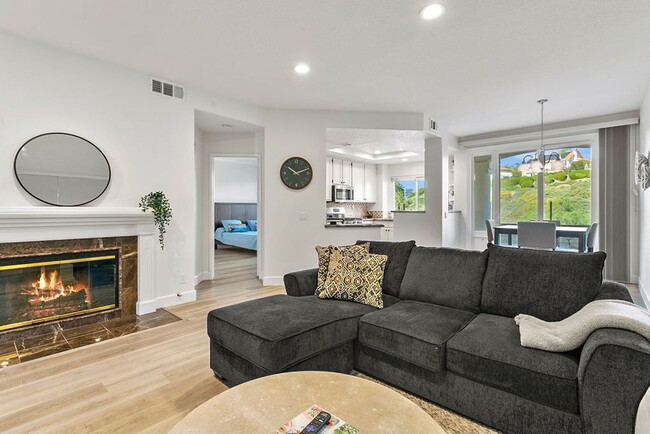 Building Photo - Furnished Beautiful 2 bedroom condo in Cos...