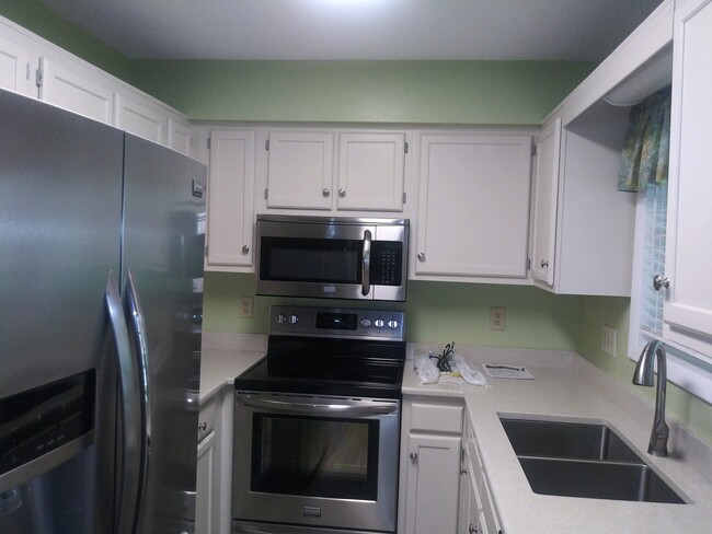 Building Photo - 109 Tri Vista Dr