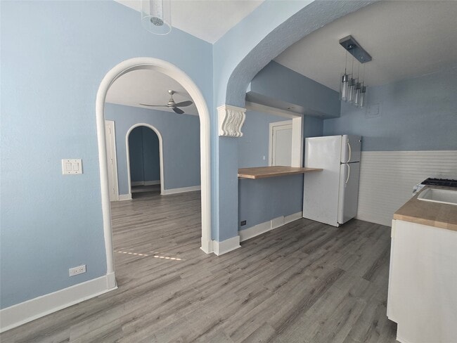 Building Photo - 725 Broadway Avenue J