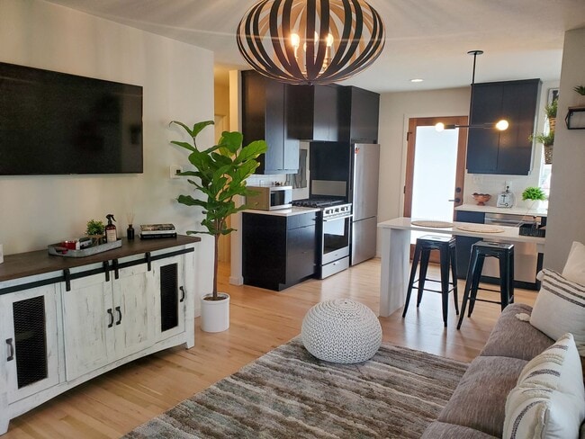 Building Photo - Remington1705 (KC-DT)