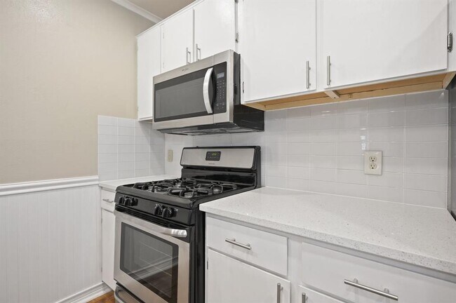 Building Photo - 7313 Cooper Ln
