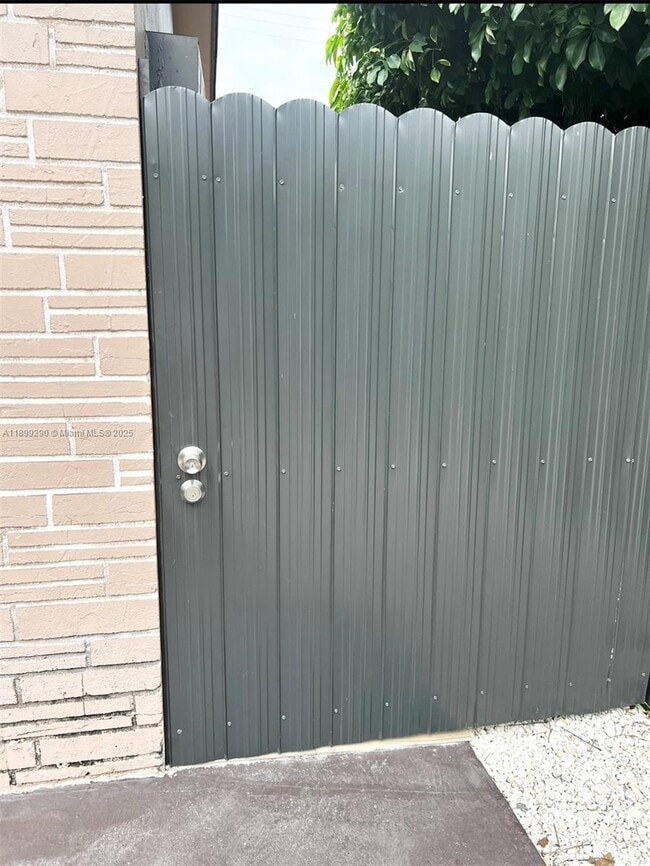 Foto del edificio - 11241 SW 7th Terrace