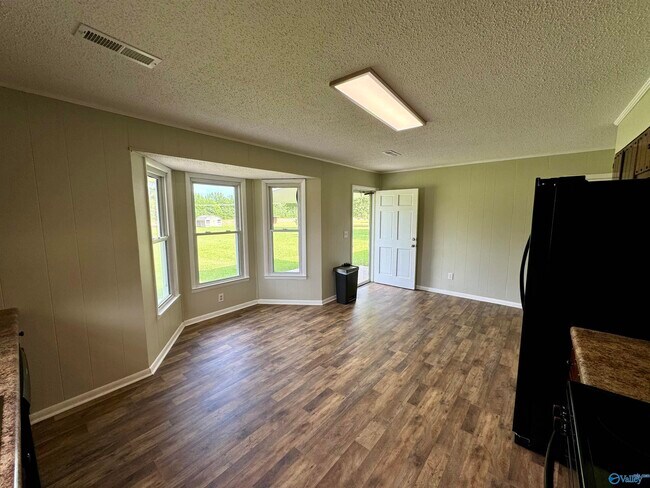 Building Photo - 1805 Lindsay Ln