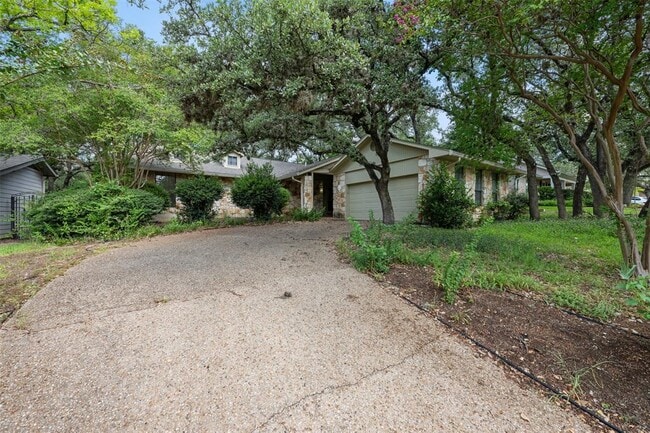 Building Photo - 3138 Honey Tree Ln