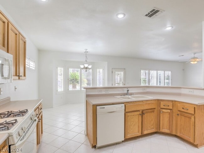 Foto del edificio - 1652 Wellington Springs Ave