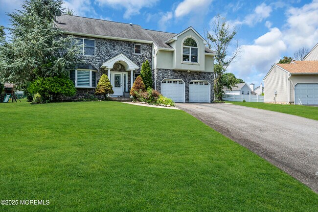 Foto del edificio - 219 Barnes Ln