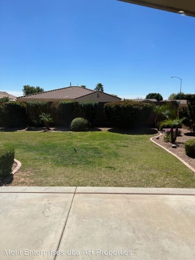 Building Photo - 4 br, 2 bath House - 10447 E JAN CIRCLE