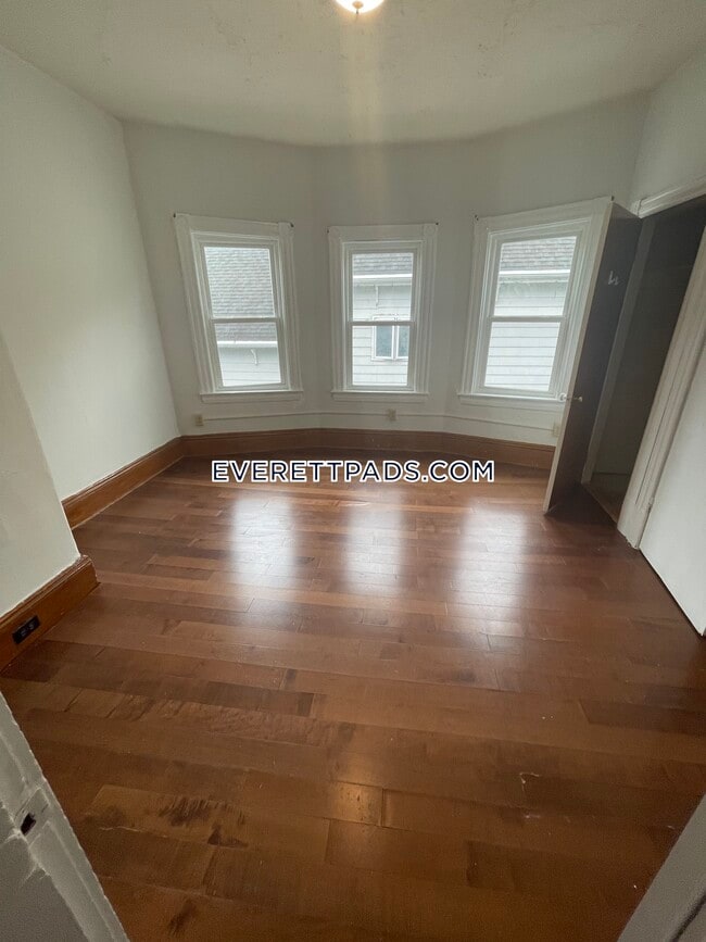 Building Photo - 23 Plumer St