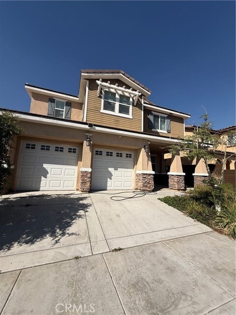 Building Photo - 654 W Margarita Dr