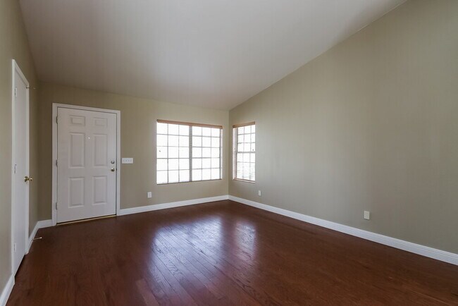 Foto del edificio - 7205 W Los Gatos Dr