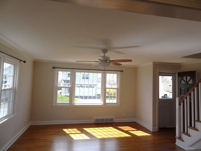 Foto del edificio - 236 Sterling St